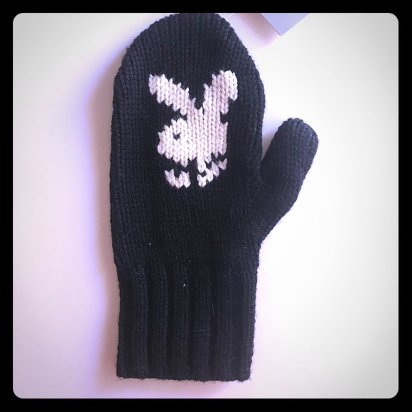 Playboy knitted Gloves 🧤 in Black NWT - Picture 2 of 4